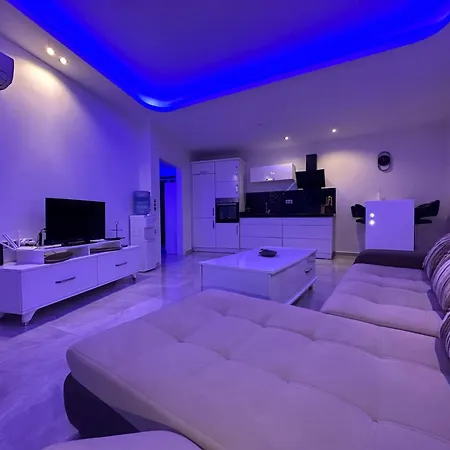 Lumos All-in In Luxury Full Facilities *