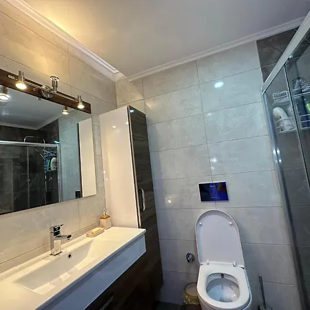 Lumos All-in In Luxury Full Facilities Apartment *